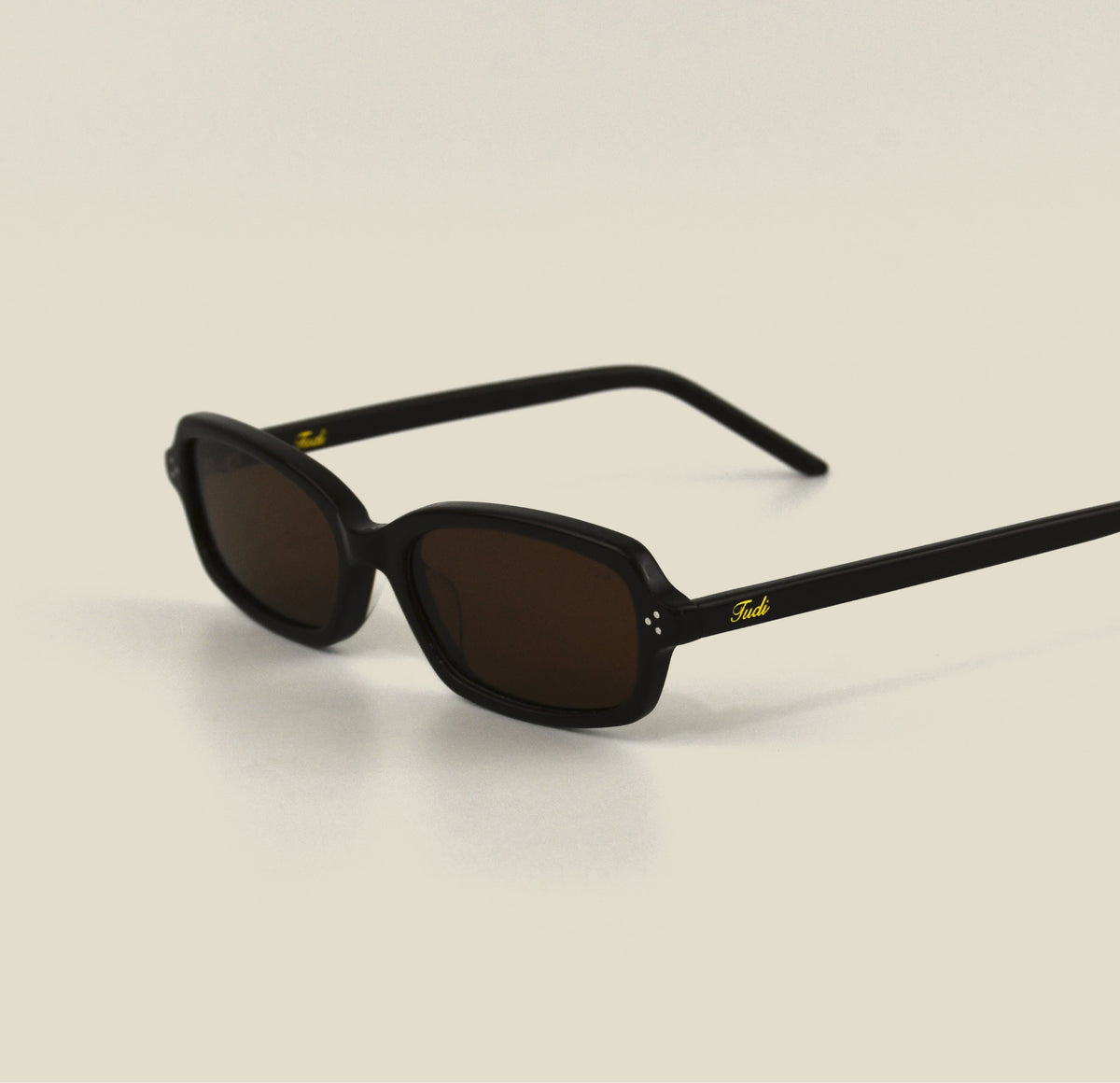 TUDI Elio Brown eyewear, three-quarter side view