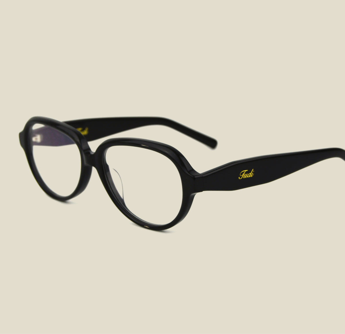 TUDI Meet Black eyewear, three-quarter side view