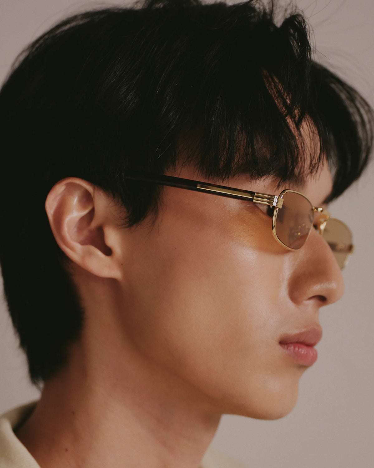 TUDI Axel eyewear, lifestyle, gold metal; amber lenses