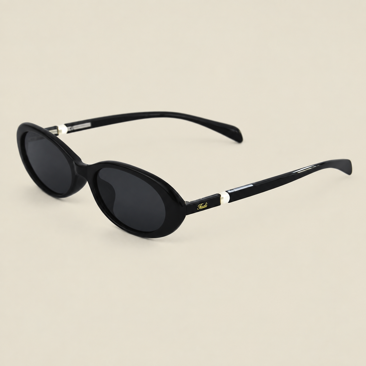 TUDI Sora Black eyewear, three-quarter view